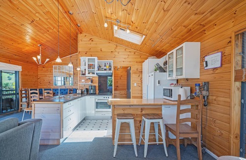 Whitianga House | Whitianga Coastal Escape (5bdrm)
