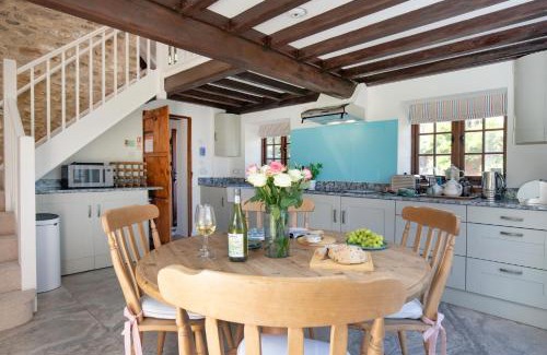 Colyton House | Whitley Farm Cottage