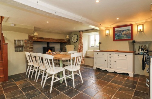 South Molton Cottage | WHITLEY FARM, pet friendly, character holiday cottage in South Molton