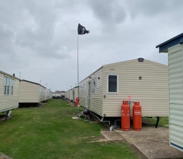 Seasalter Apartment | Whitstable, DP42, 2 bed park home, Alberta Holiday Park