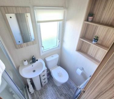Seasalter House | Whitstable Trieste - 3 Bedroom, sleeps 8 Pet friendly, family friendly