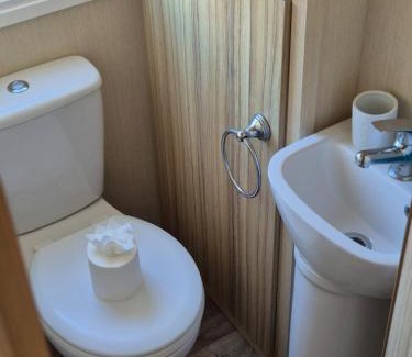 Seasalter House | Whitstable Trieste - 3 Bedroom, sleeps 8 Pet friendly, family friendly
