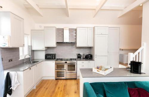 Whitstable Apartment | Whitstable Wishes, a Stylish Seaside Retreat, Whitstable with Parking Space