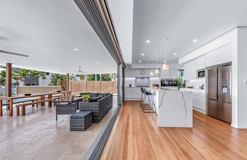 Airlie Beach House | Whitsunday living on Hillcrest by the Beach