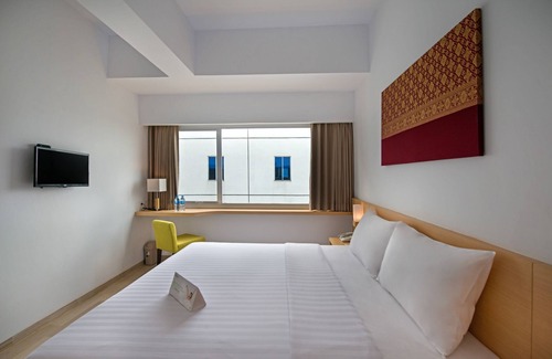Pekanbaru Hotel | Whiz Prime Hotel Sudirman Pekanbaru