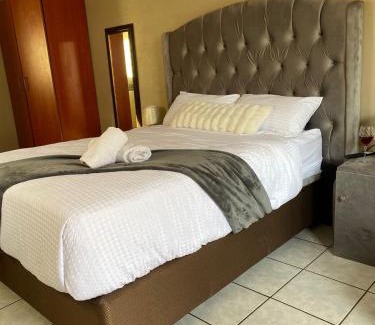 Emalahleni House | Whizzy Lifestyle Lodge