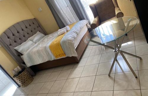 Emalahleni House | Whizzy Lifestyle Lodge