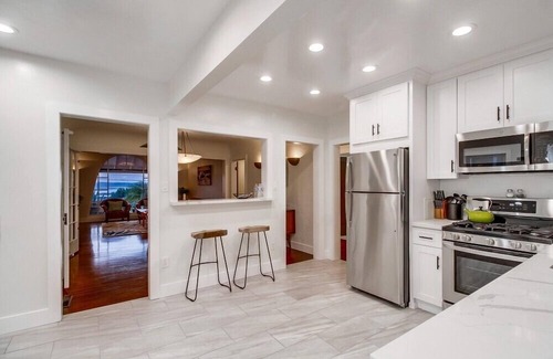 Middletown House | ♦ WHOA!, NEW SEAVIEW OASIS HAS IT ALL - VIEWS ♦ SPA ♦ GAMEROOM ♦