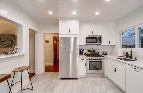 Middletown House | ♦ WHOA!, NEW SEAVIEW OASIS HAS IT ALL - VIEWS ♦ SPA ♦ GAMEROOM ♦