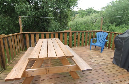 Picton Cottage | Whole-home 3 minutes from Sand Dunes. Centrally located Beach Getaway.
