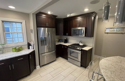 Grandview Heights House | Whole Home- In the Heart of Grandview Heights!