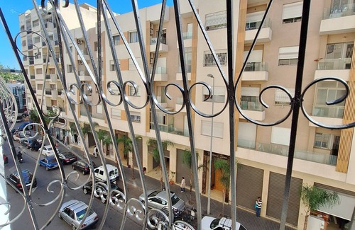 Belvedere Apartment | Whole house 2 mun from Casa-voyageur