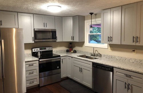 Mason House | Whole house getaway! Relax- you’re close to everything!