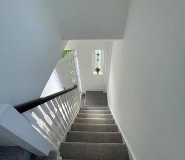 Newcastle-upon-Tyne Apartment | Whole House Modern Two Bedroom in Newcastle - Free Parking
