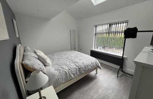 Ramsbottom House | Whole house -Sleeps4-Parking-Garden-BikingHiking