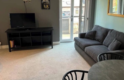 Sneinton House | Whole New House Sleeps 7