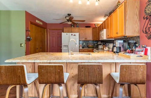 Tobyhanna House | Wholesome Lakefront Home! - Close to Kalahari-Camelback Sleeps 12