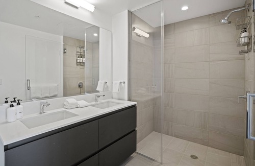 Horace Mann Apartment | WhyHotel by Placemakr, San Jose