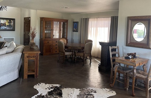 Wickenburg House | Wickenburg Roping Capital of the World!
