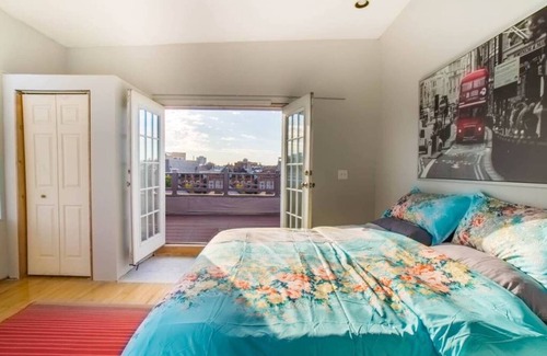 Pulaski Park House | wicker park large apartment perfect for families