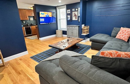 Wicker Park House | Wicker Park SFH w/Parking and Private Outdoor Deck