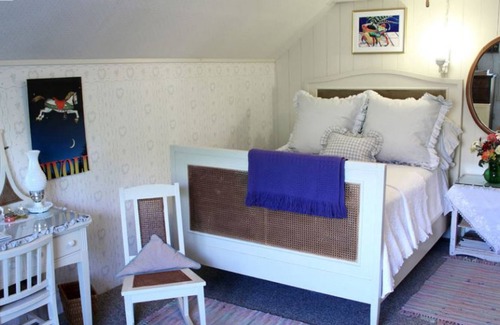 Woodlake Bed & Breakfast | Wicky Up Ranch B&B