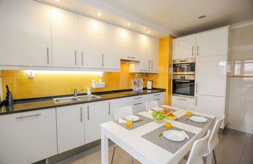 Sao Domingos de Benfica Apartment | Wide and bright Apt