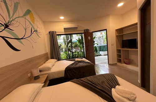 Quepos Hotel | Wide Mouth Frog Hotel