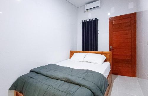 Bukit Hotel | Widi Guest House near GWK Mitra RedDoorz