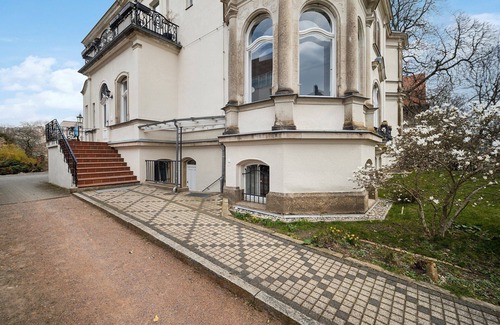 Sudvorstadt-Ost Apartment | Wiener Palais: Am Zoo-park, Workplace, Family, 7 pers., Smart-tv