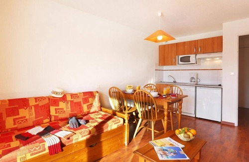 Ax-les-Thermes Apartment | Wifi, 100m from resort center, fitness, swimming pool, sauna, ski locker, 55m², Ax-Les-Thermes