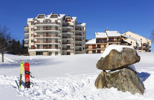 Ax-les-Thermes Apartment | Wifi, 100m from resort center, fitness, swimming pool, sauna, ski locker, 55m², Ax-Les-Thermes