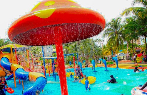 Alor Gajah House | Wifi 100mbps@Netflix@near afamosa resort/afamosa outlet