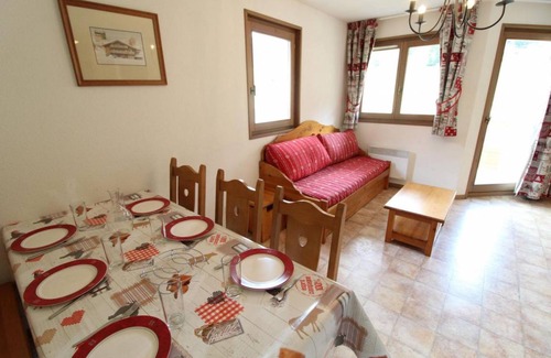 Val Cenis Apartment | Wifi, 10m from ski slopes, 2nd floor, terrace, parking, tv, ski locker, 40m², Val Cenis