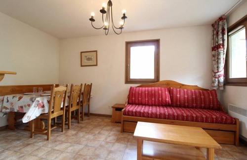 Val Cenis Apartment | Wifi, 10m from ski slopes, 2nd floor, terrace, parking, tv, ski locker, 40m², Val Cenis