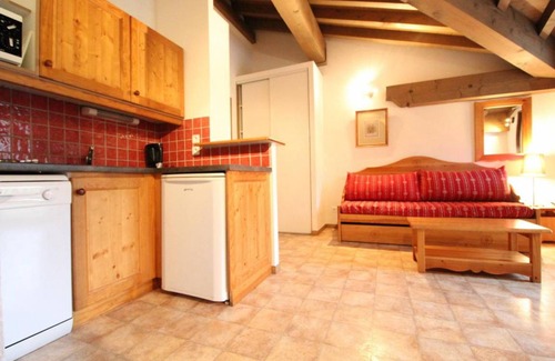 Val Cenis Apartment | Wifi, 10m from ski slopes, 4th floor, balcony, parking, tv, ski locker, 33m², Val Cenis