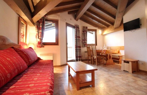 Val Cenis Apartment | Wifi, 10m from ski slopes, 4th floor, balcony, parking, tv, ski locker, 33m², Val Cenis
