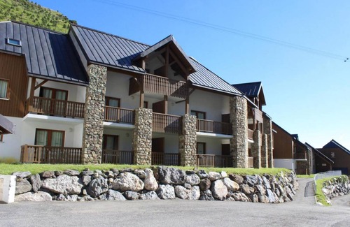 La Mongie Apartment | Wifi, 300m from ski slopes, fitness, swimming pool, terrace, tv, ski locker, 32m², Barèges/La Mongie