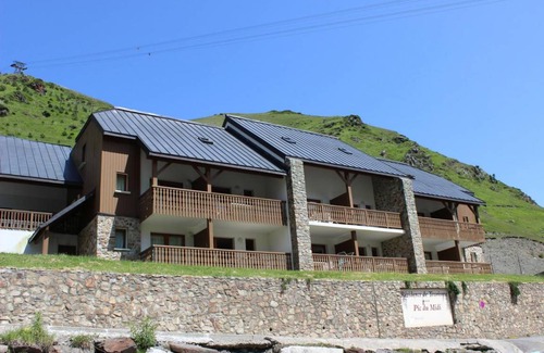 La Mongie Apartment | Wifi, 300m from ski slopes, fitness, swimming pool, terrace, tv, ski locker, 32m², Barèges/La Mongie
