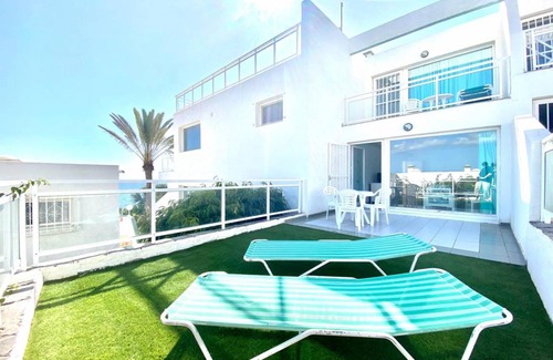 Playa del Aguila Apartment | Wifi apartment, pool, near Playa del Aguila