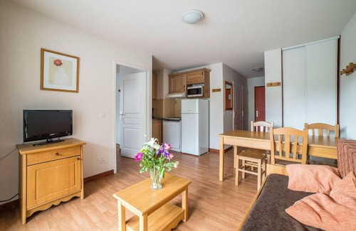 Les Bottieres Apartment | Wifi, fitness, swimming pool, terrace, balcony, parking, tv, ski locker, 28-30m², Les Bottières