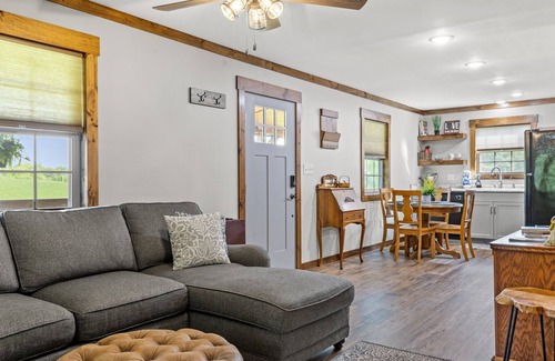 Rogers Cabin | WiFi & Hot Tub - Country Dream - Cabin in Red River Gorge, KY!