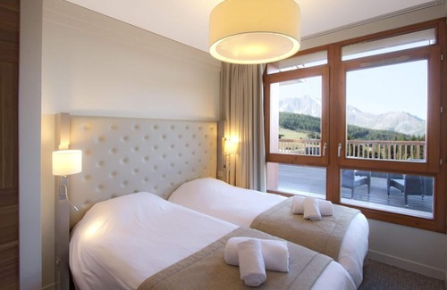 Arc-1800 Hotel | Wifi, ski-in/ski-out & foot of the slopes, sauna, hammam, balcony, tv, ski locker, 55m², Les Arcs
