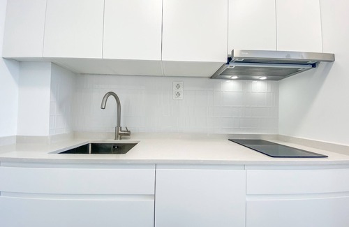 Carihuela Apartment | Wifi, Terraza, Piscina y Acceso Privado a la Playa