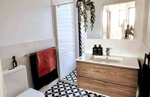 South West Rocks House | Wifi, Work Space, Gas Heater, BBQ, Shampoo, conditioner, soap, Air Con,