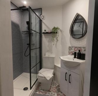 Wigan Apartment | Wigan Gem: Chic 1BR close to CC