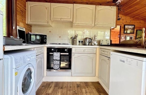 Allerthorpe Cabin | Wigeon Cabin - Private Cabin over a small body of Water.