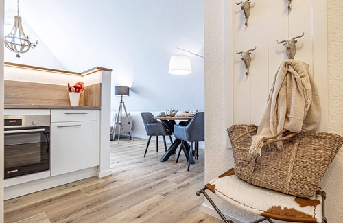 Schleswig Apartment | Wiking-koje 4 - Aufzug, Dusche, Balkon, Gartenmöbel, Parkplatz