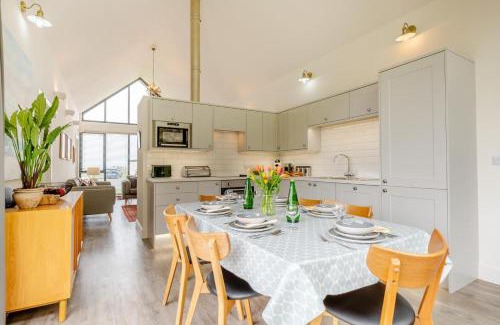 Bamburgh House | Wild Chive Lodge