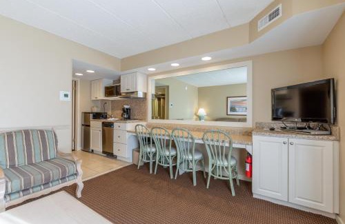 North End Apartment | Wild Dunes Inn